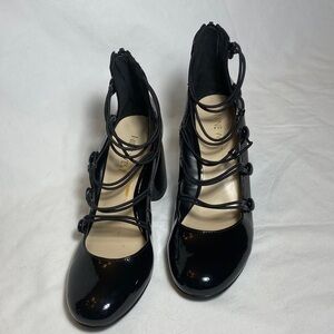 Nine West Glossy Black, Block Heels with a modern strappy design - Women 6M